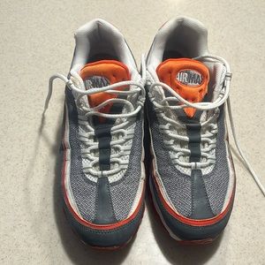 Nike air max sneakers men’s 10.5